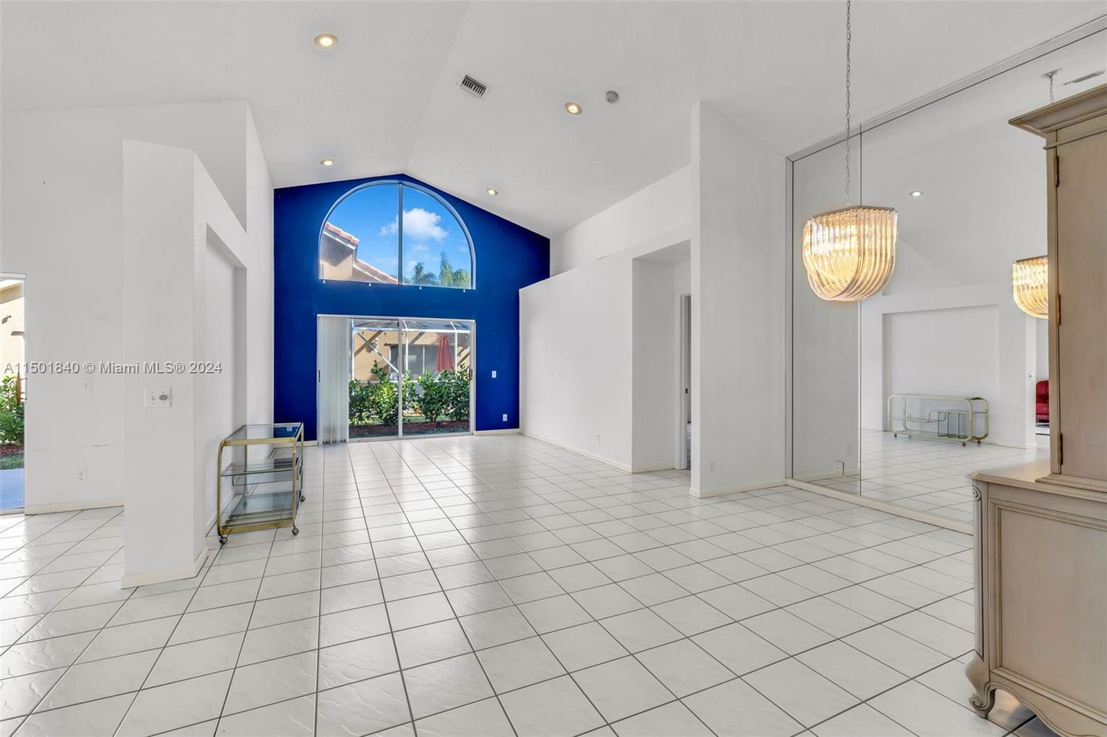 253 NW 117th Ave
