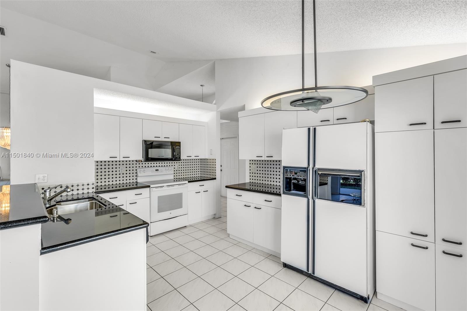 253 NW 117th Ave