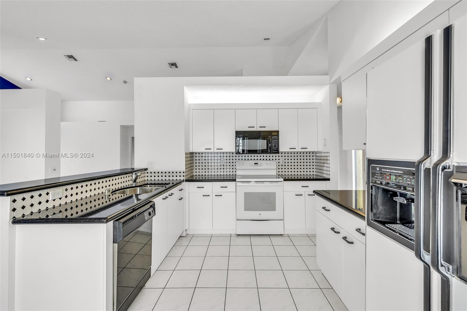 253 NW 117th Ave
