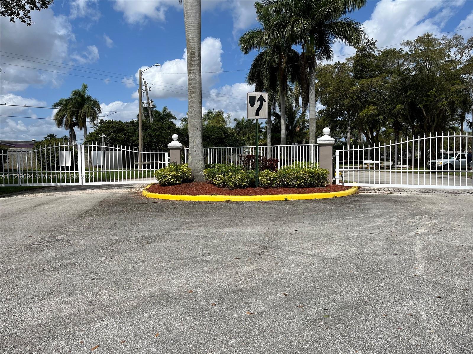 2451 Aragon Blvd # 4