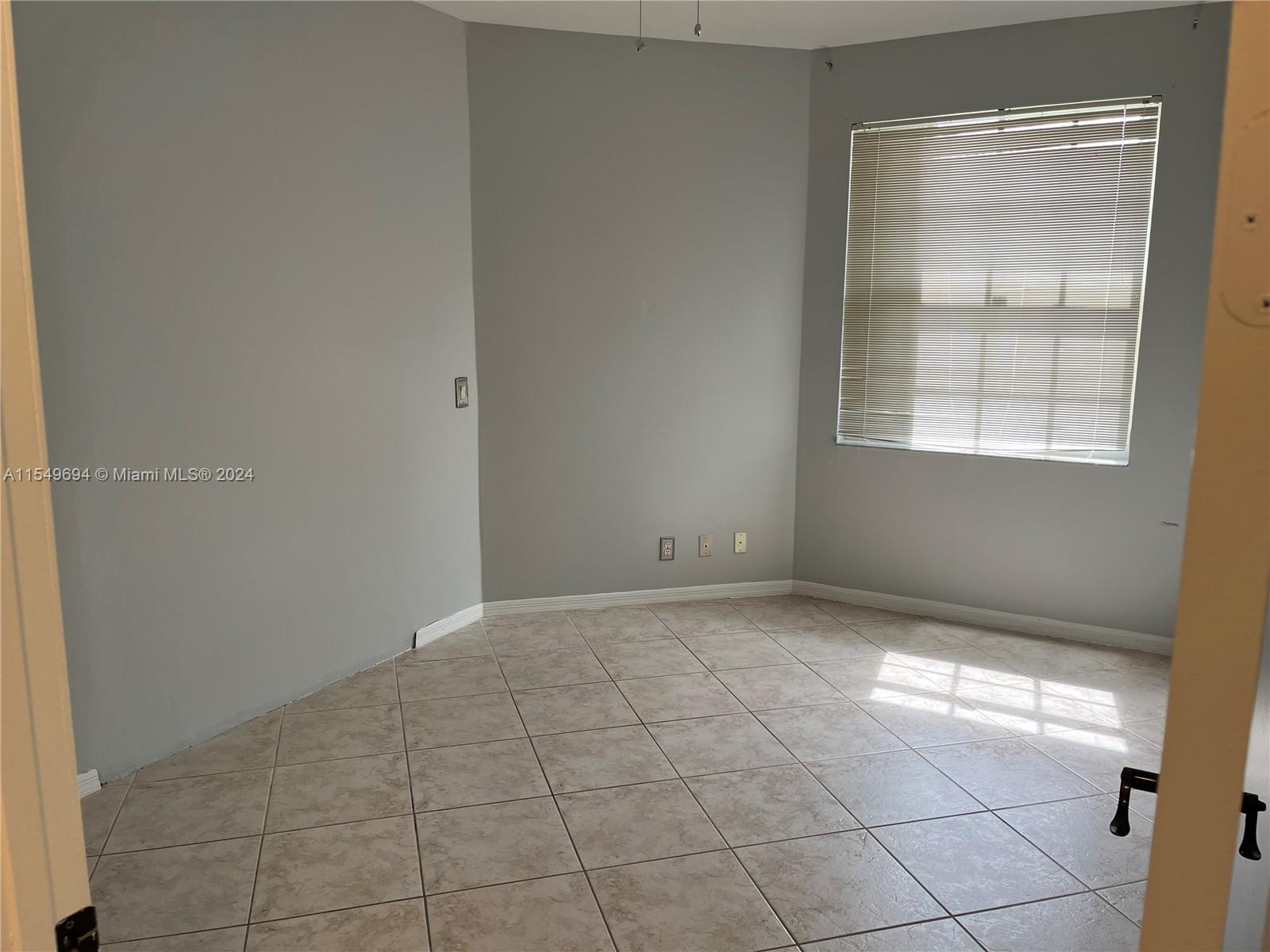 2451 Aragon Blvd # 4