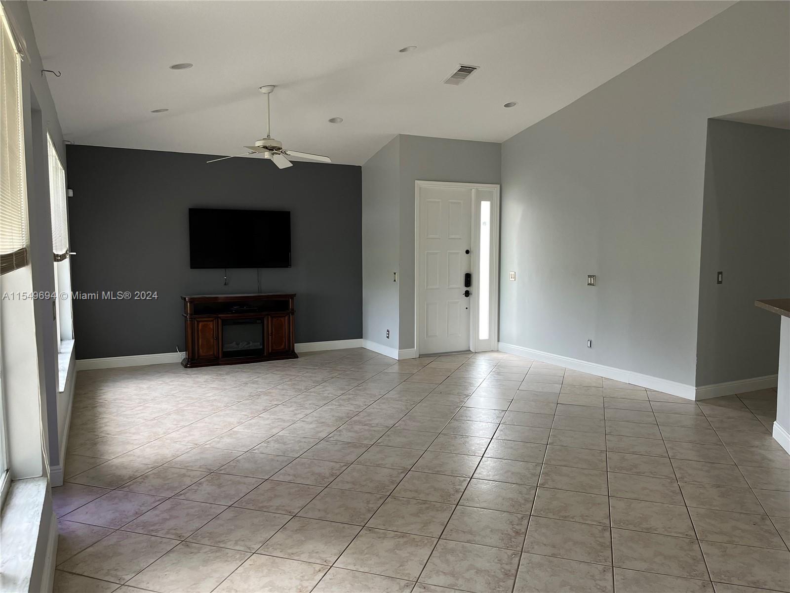 2451 Aragon Blvd # 4