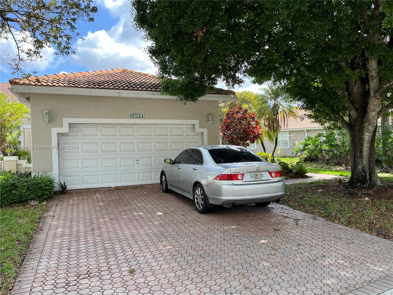 2451 Aragon Blvd # 4