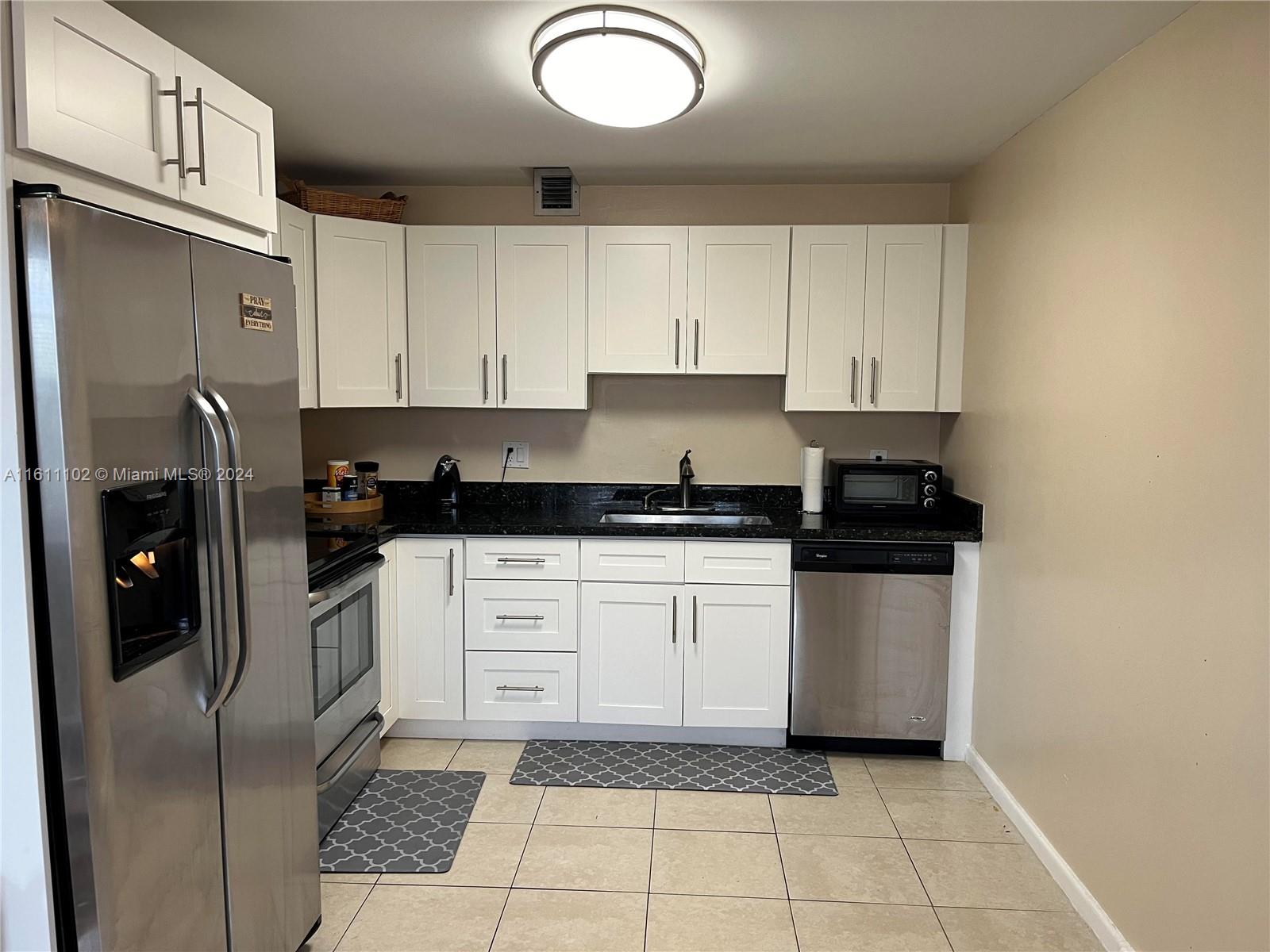 1026 Farnham O # 1026