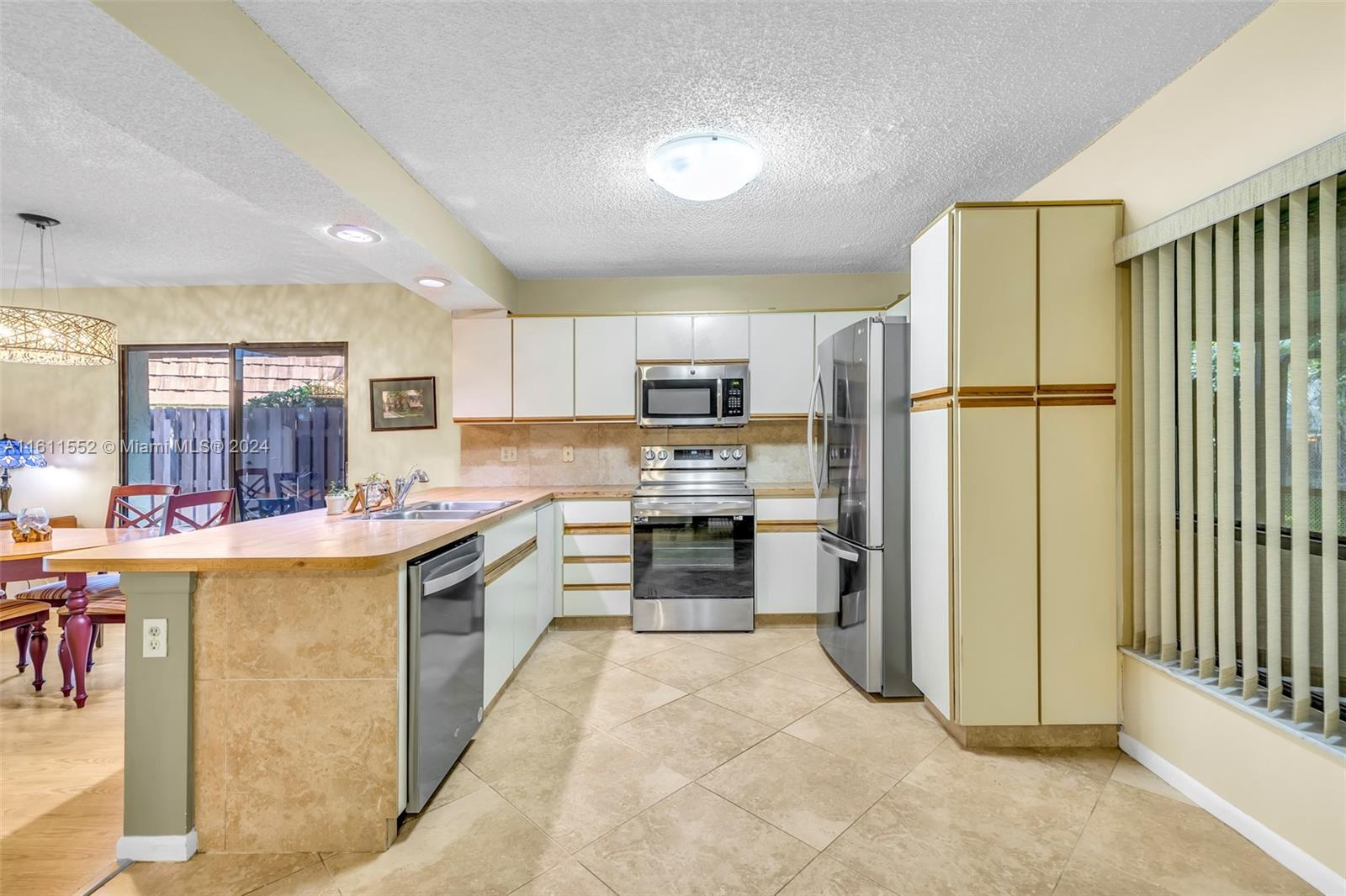 1737 Coral Ave # 1737