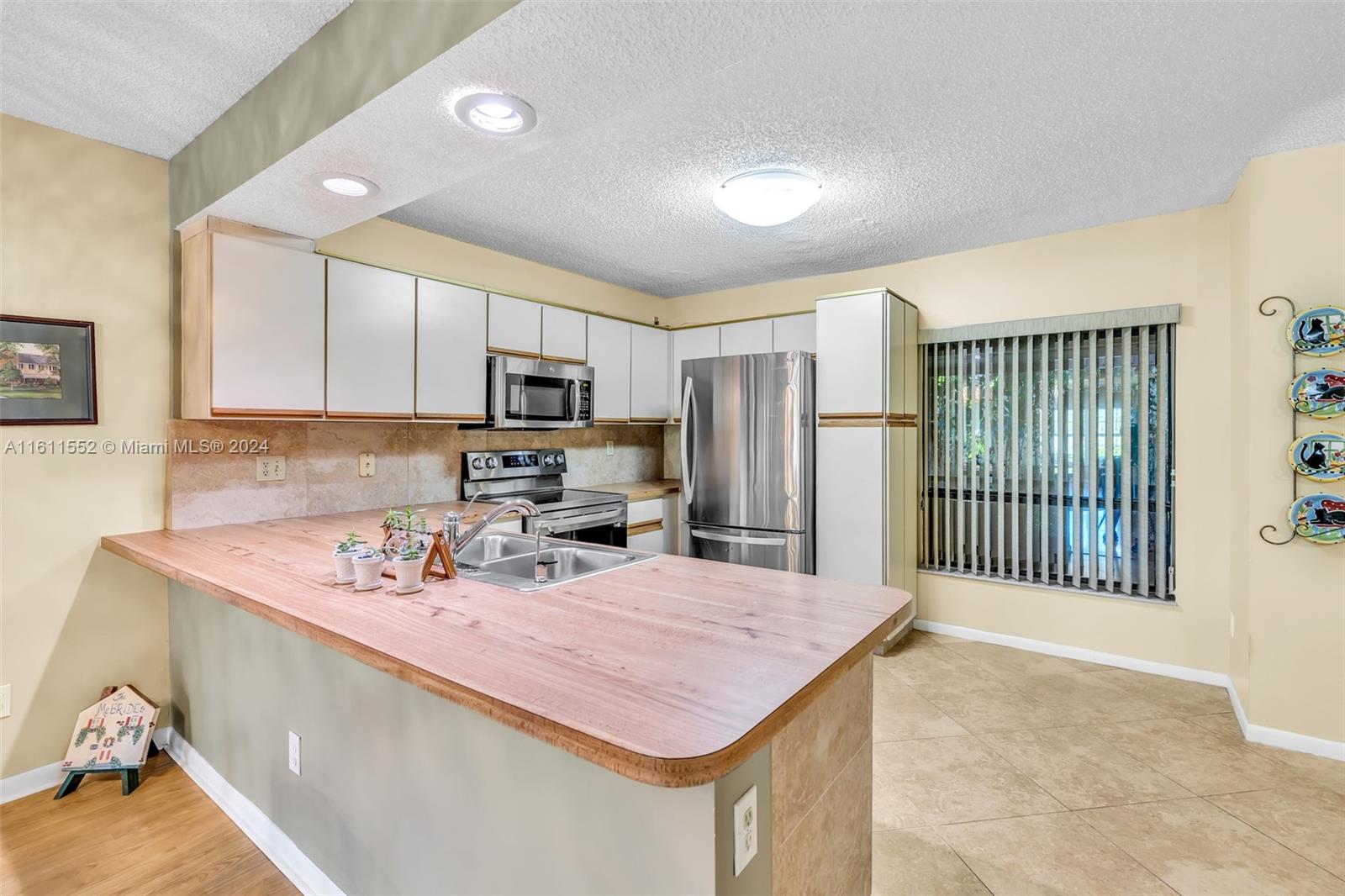 1737 Coral Ave # 1737