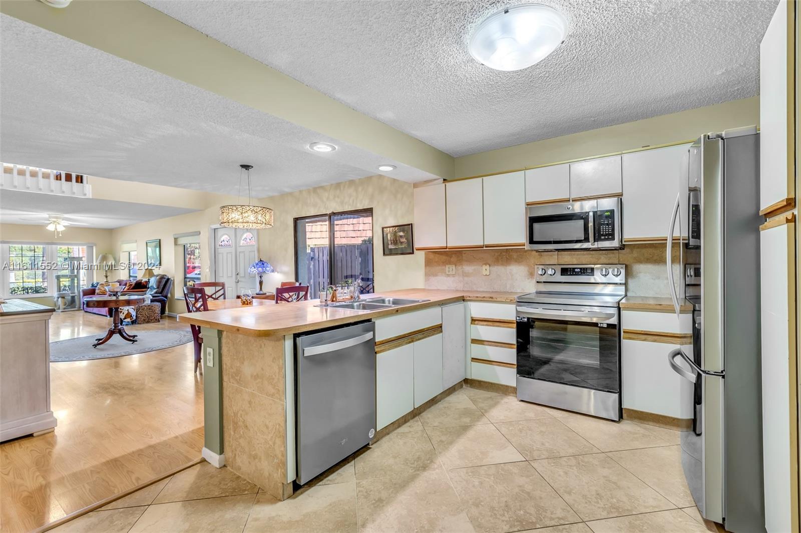 1737 Coral Ave # 1737
