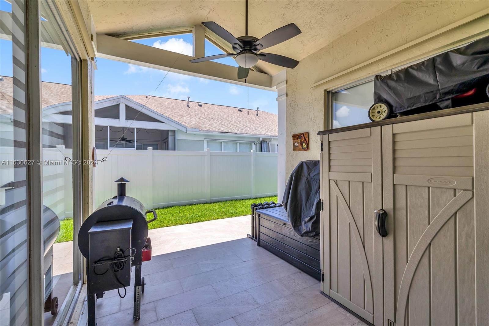 5881 Kelsey Ln