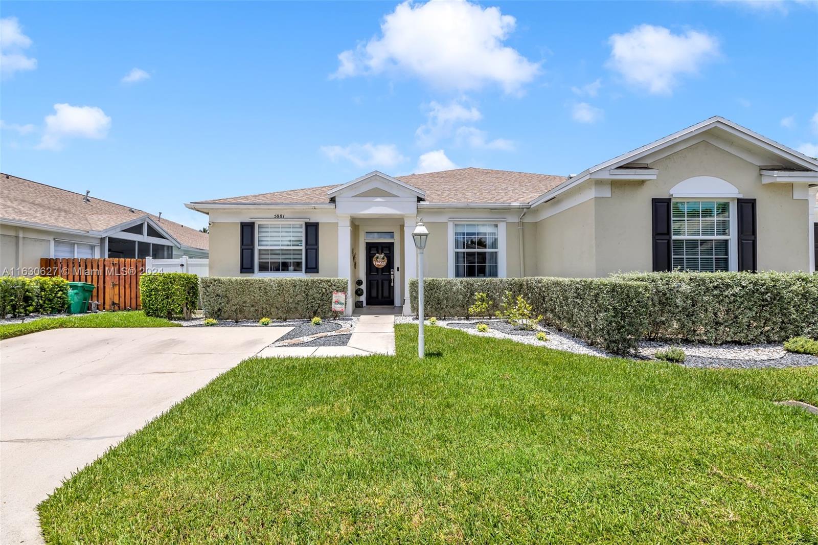 5881 Kelsey Ln