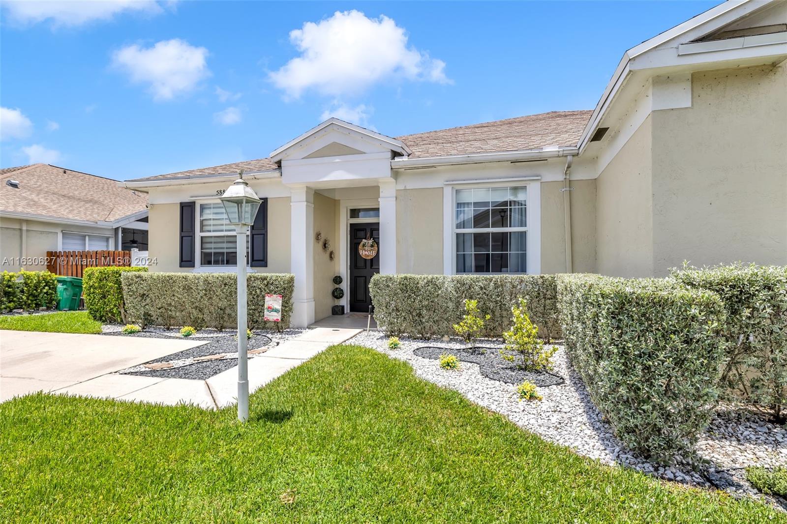 5881 Kelsey Ln