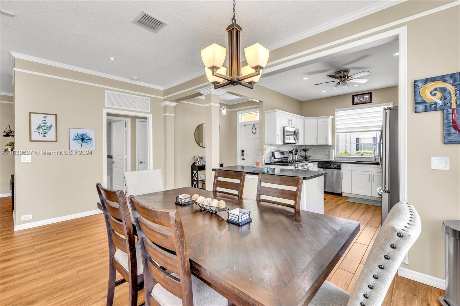 5881 Kelsey Ln