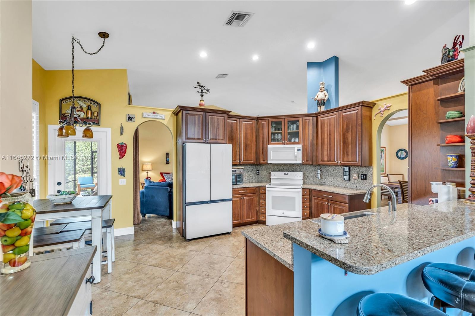 9110 NW 43rd Ct