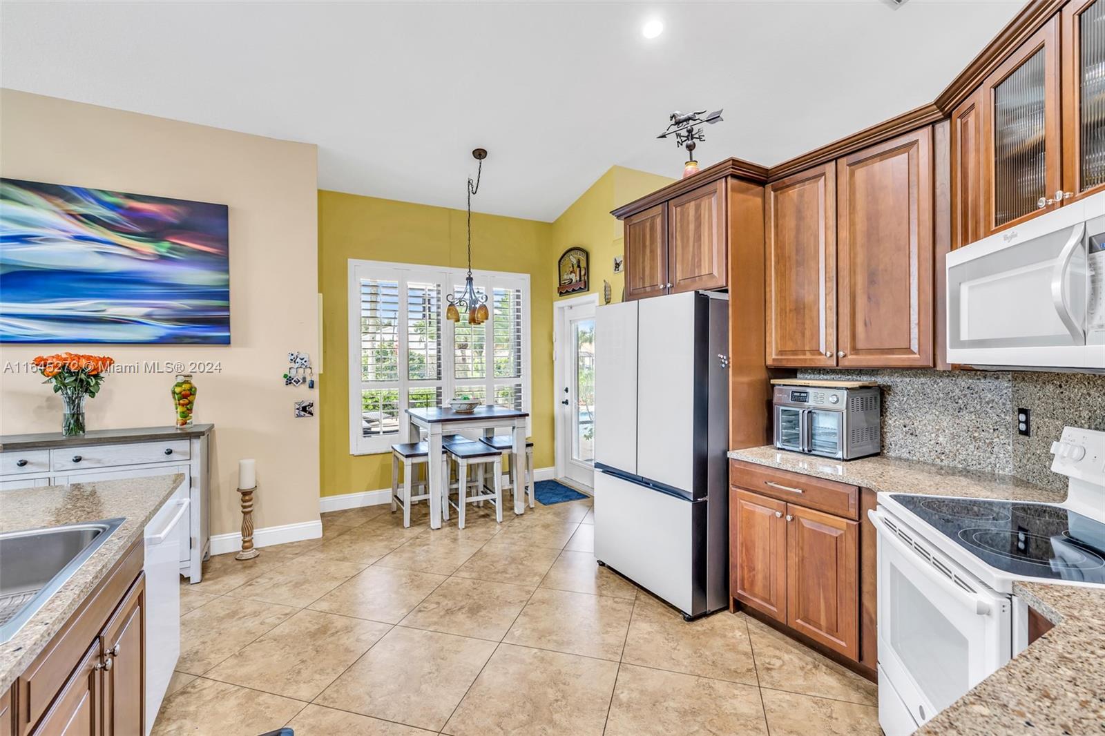 9110 NW 43rd Ct