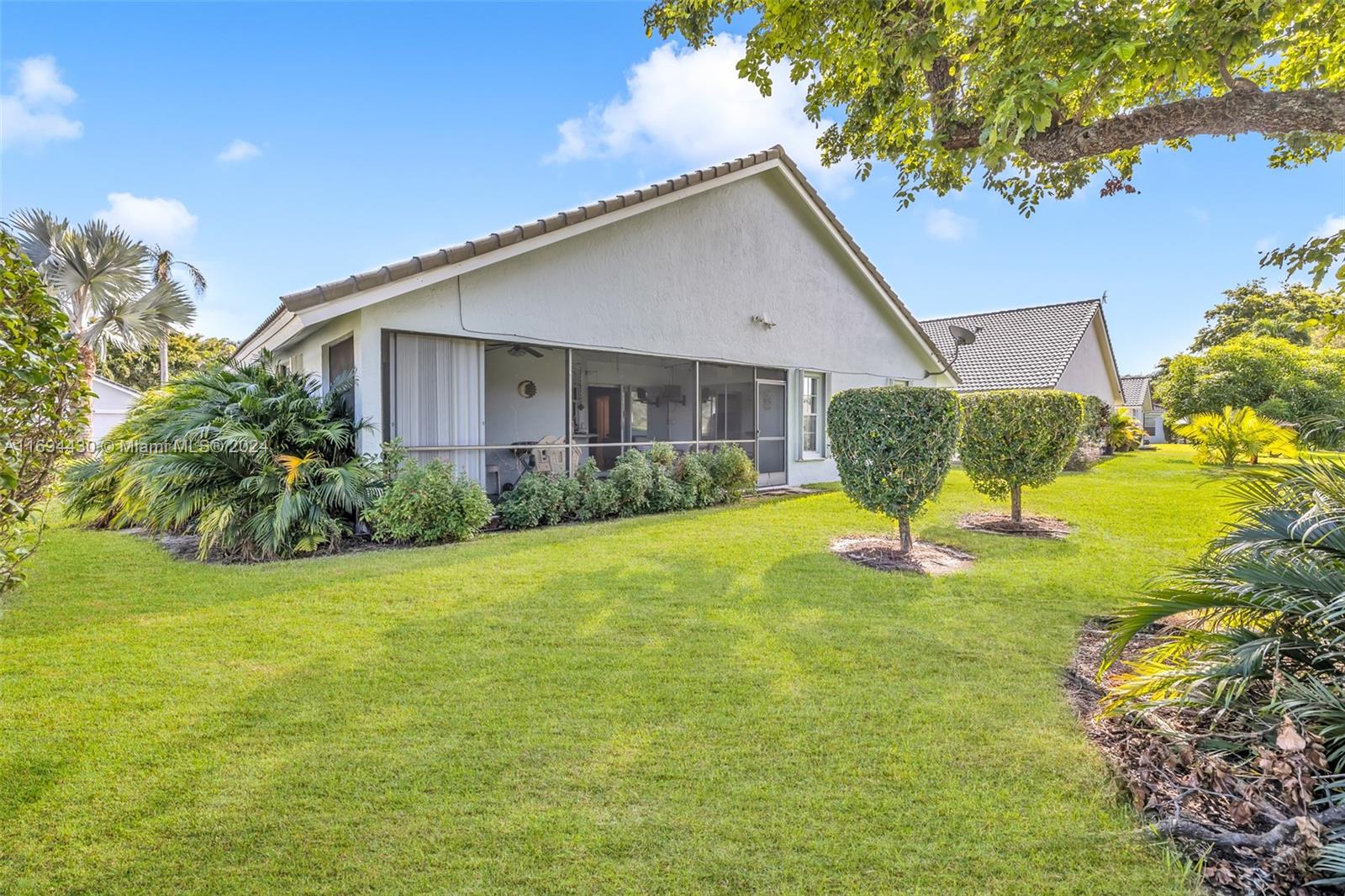 5316 Pine Cir