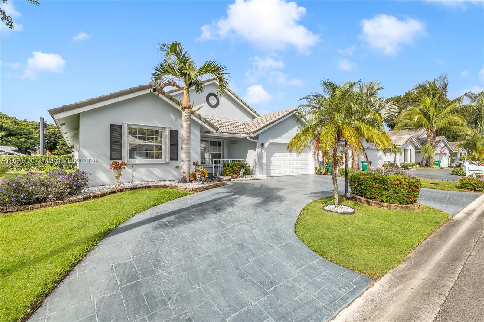 5316 Pine Cir