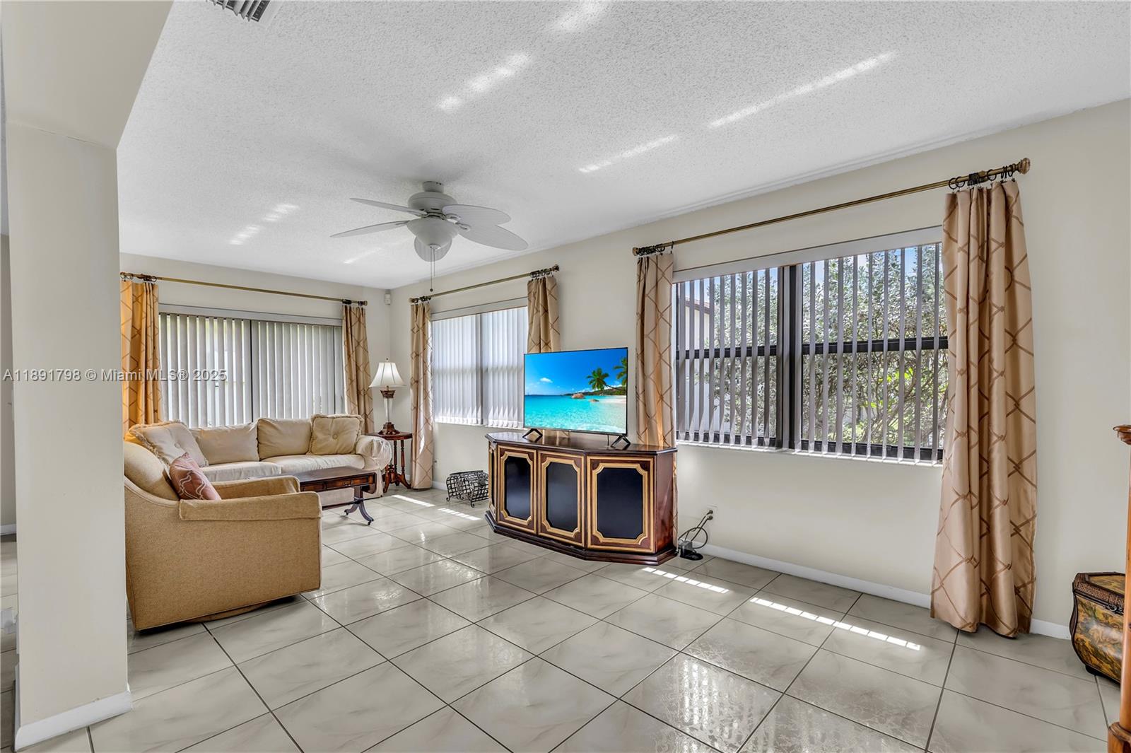 2000 SW 15th Pl