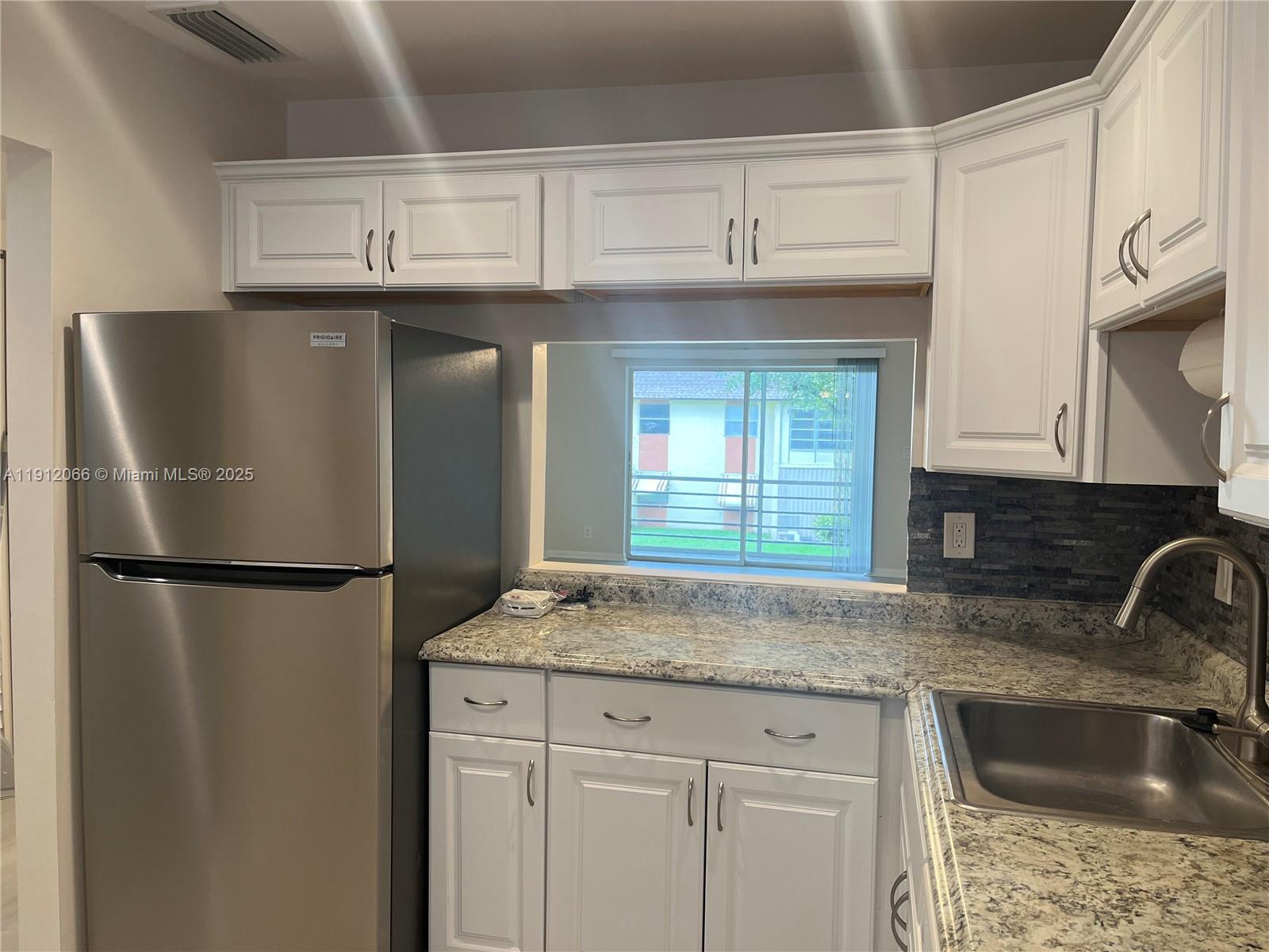 5525 N Lakewood Cir N # 223