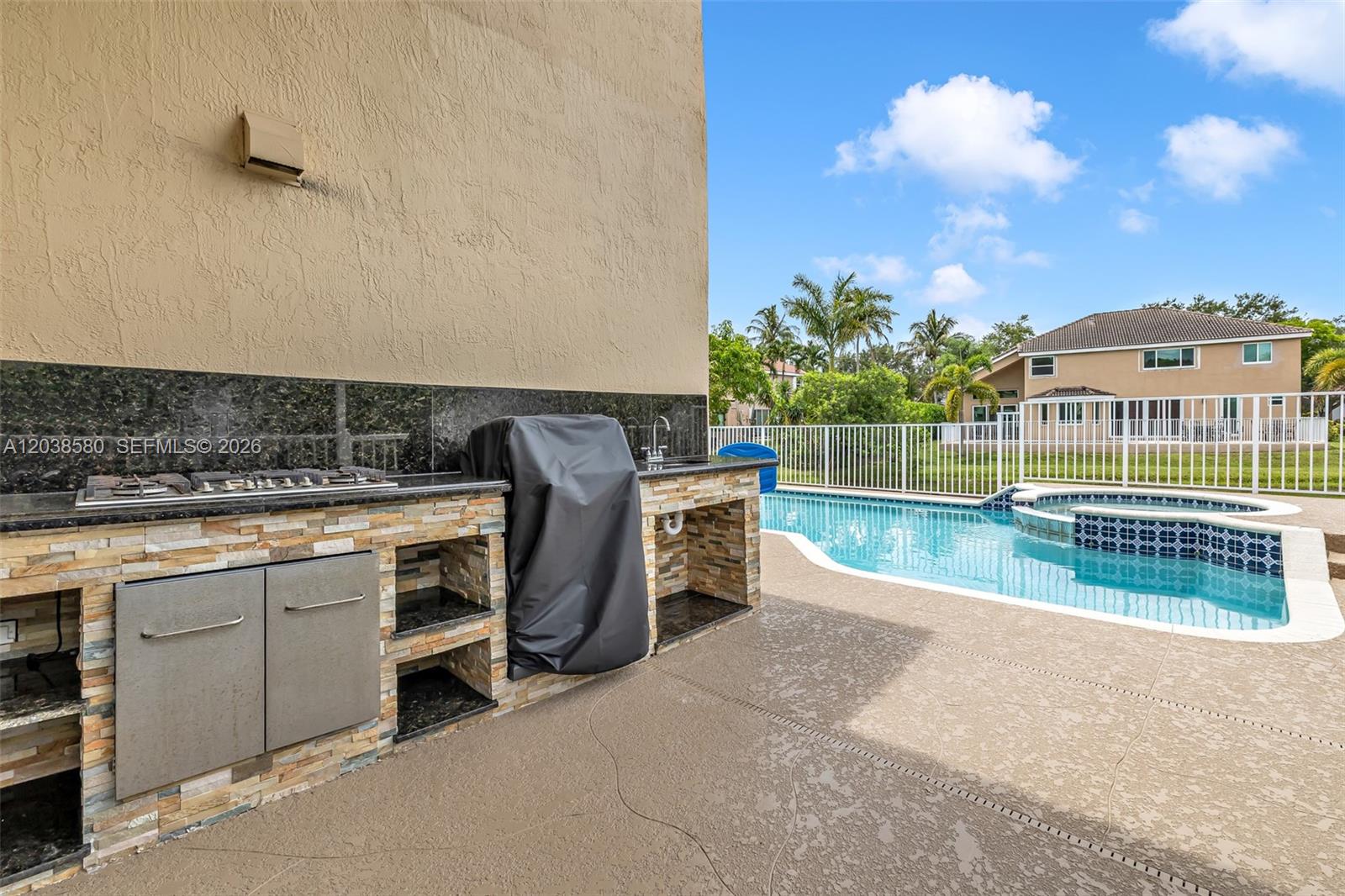 10214 NW 54th Pl