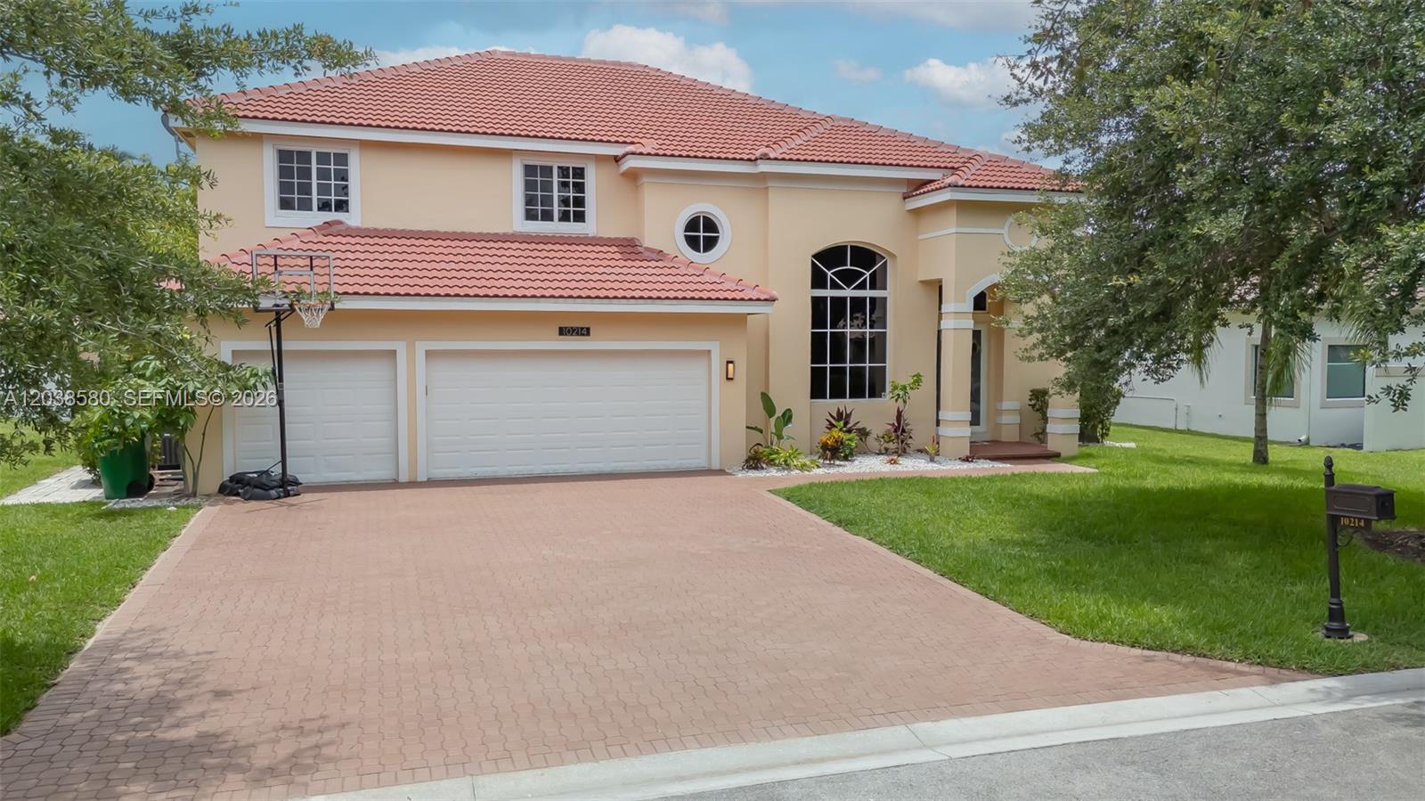 10214 NW 54th Pl