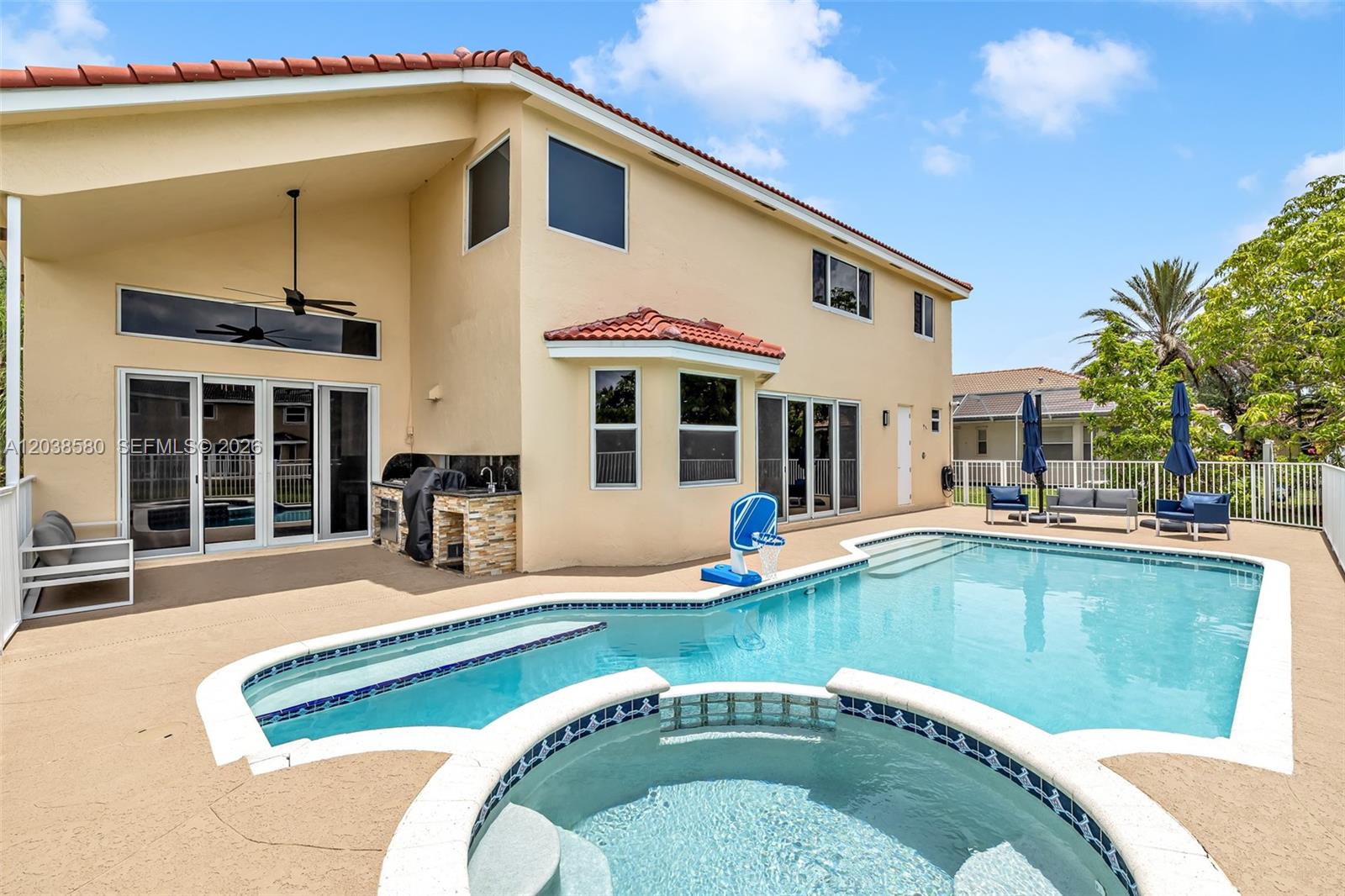10214 NW 54th Pl