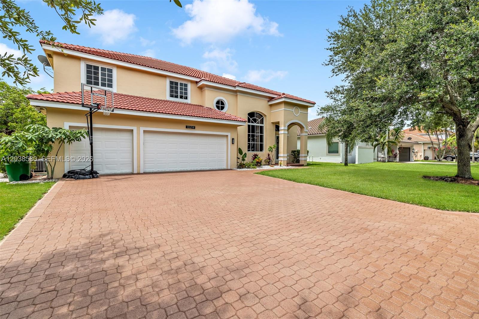 10214 NW 54th Pl