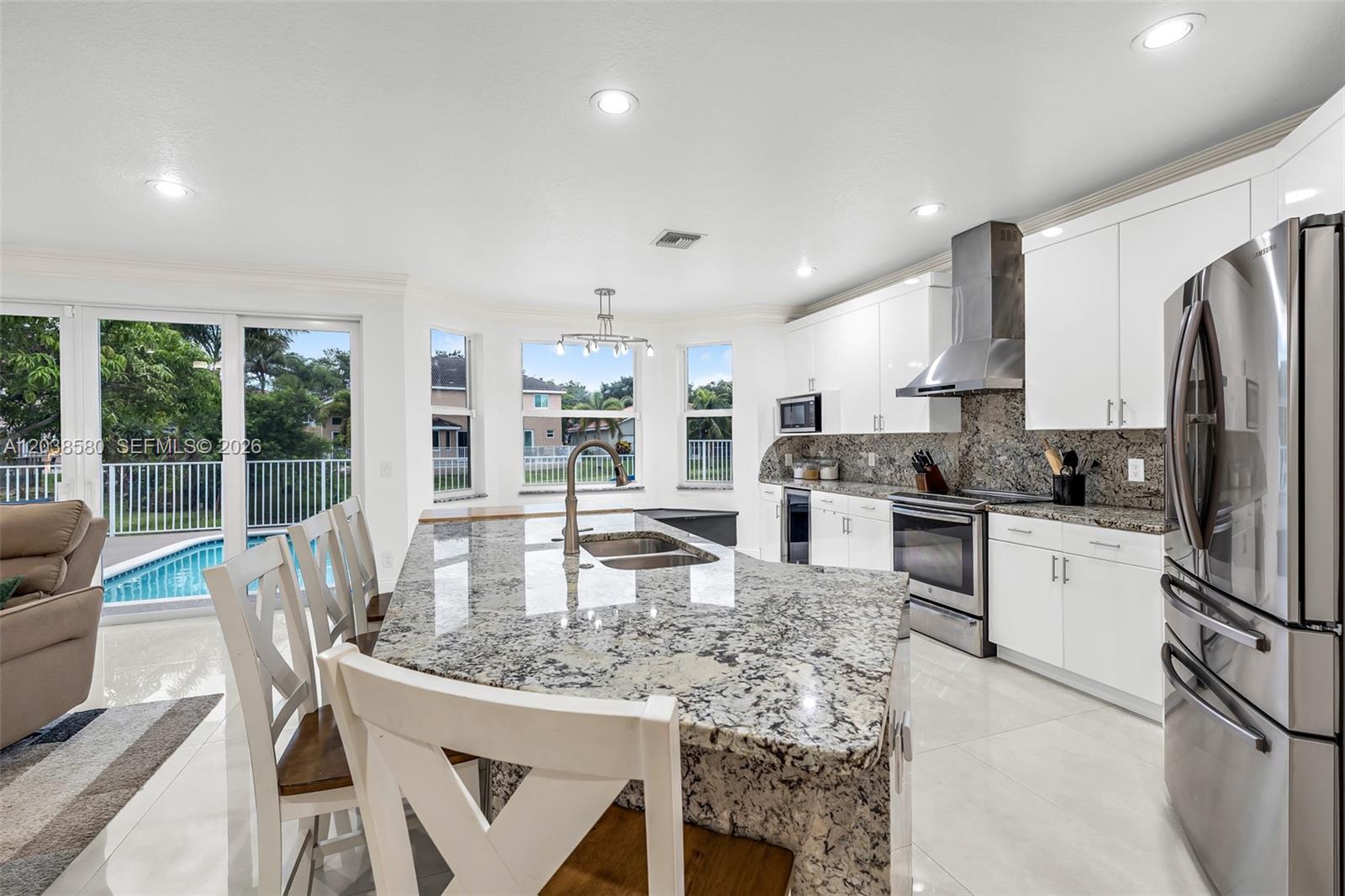 10214 NW 54th Pl