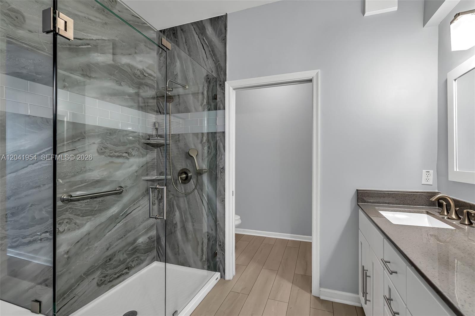5823 Plum Harbor Cir