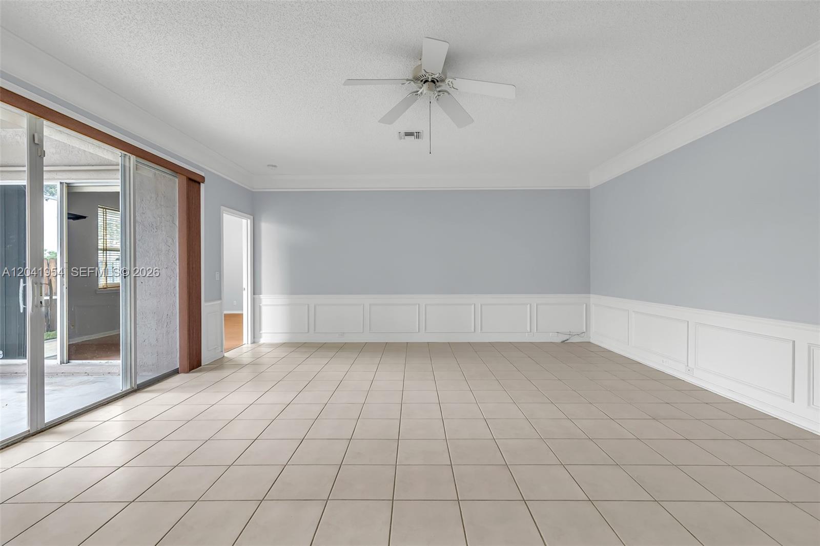 5823 Plum Harbor Cir