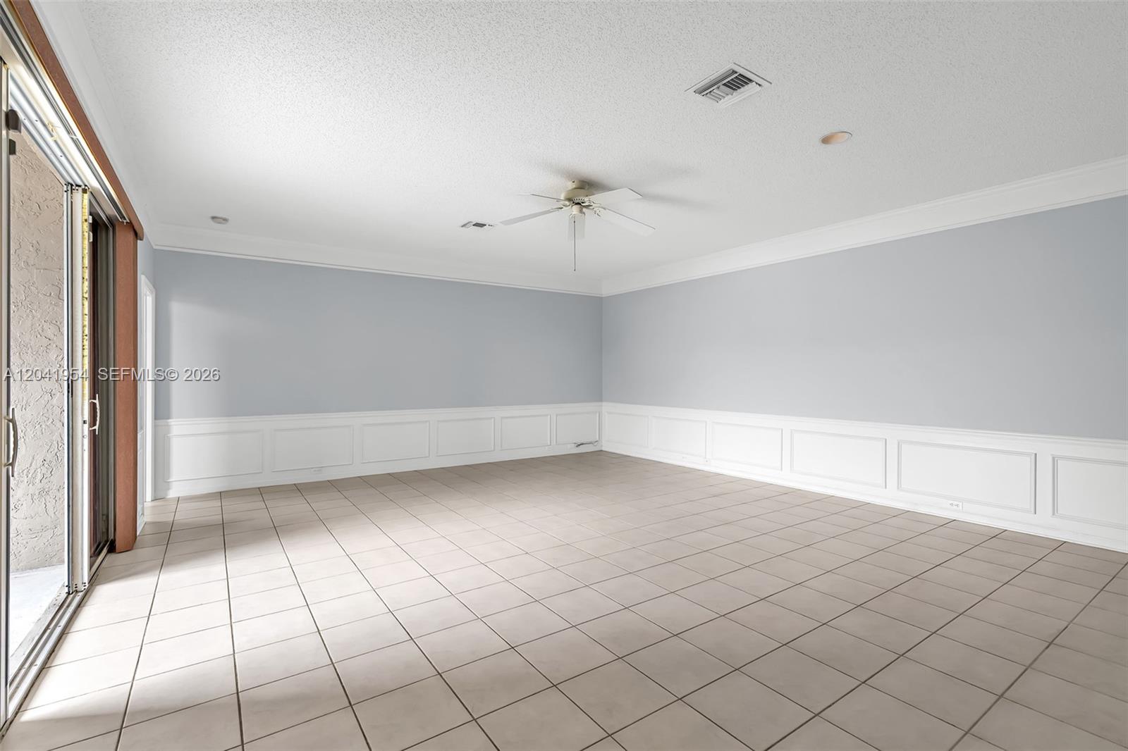 5823 Plum Harbor Cir