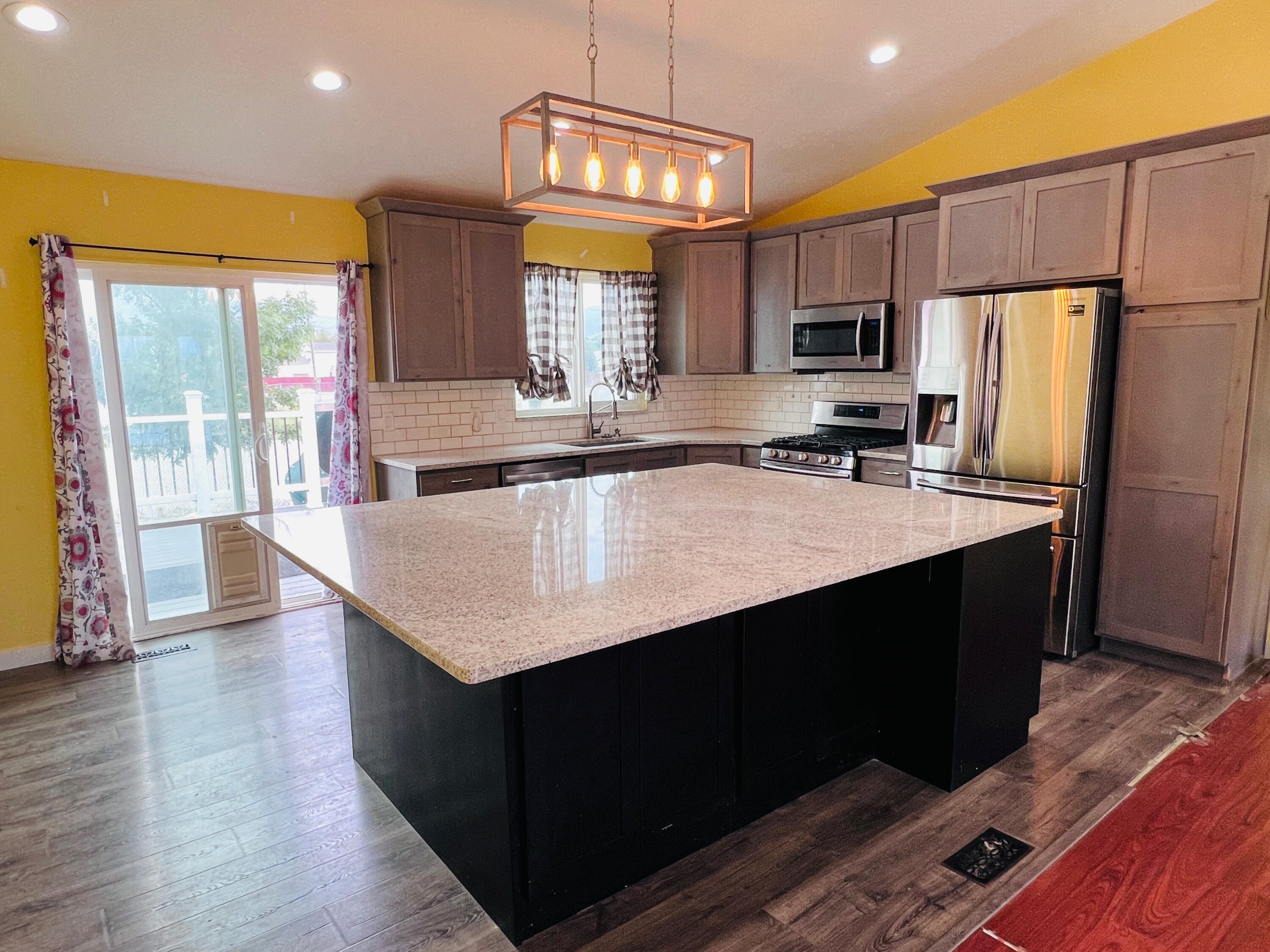 5553 W Sunbury Place