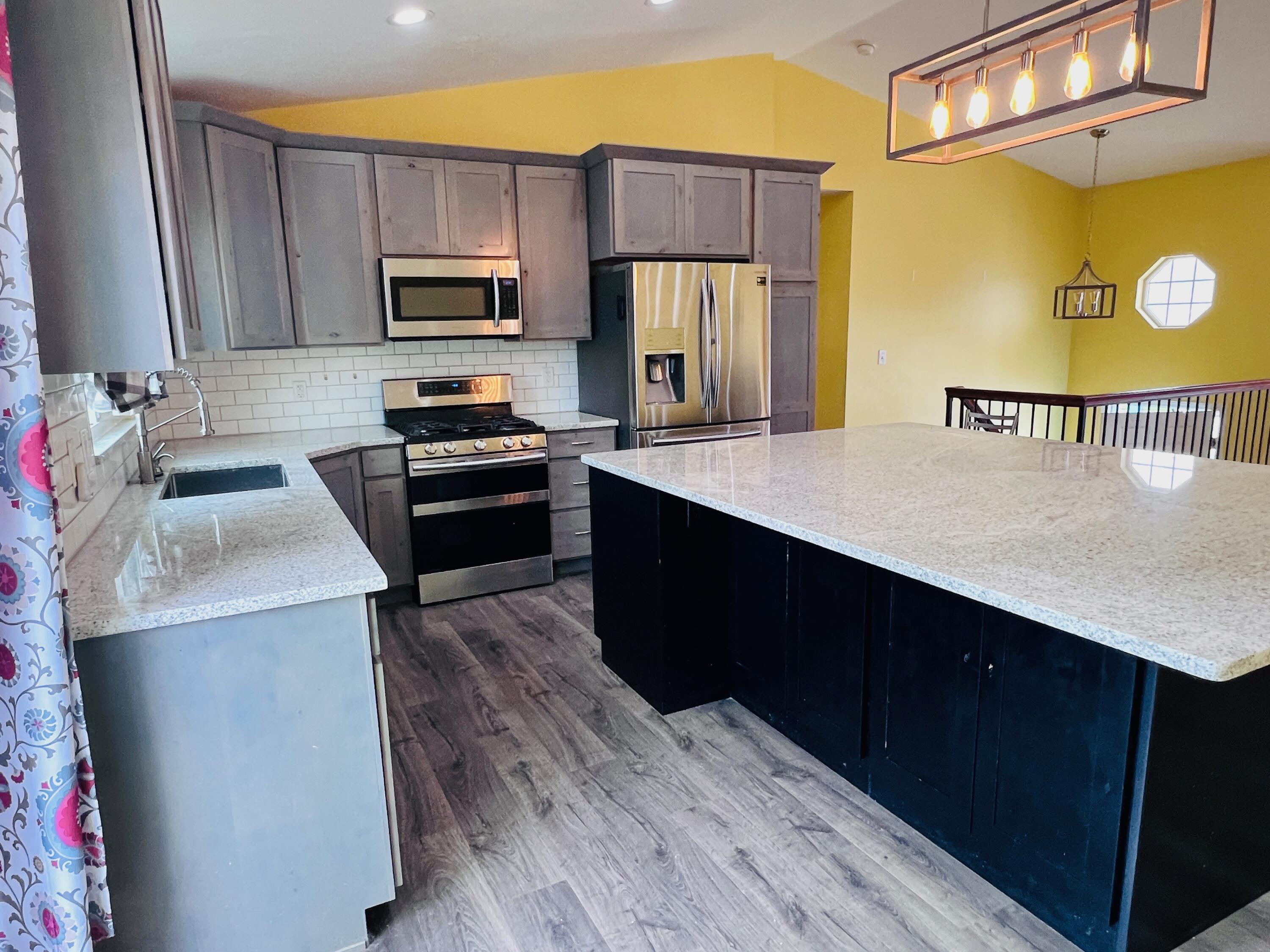 5553 W Sunbury Place