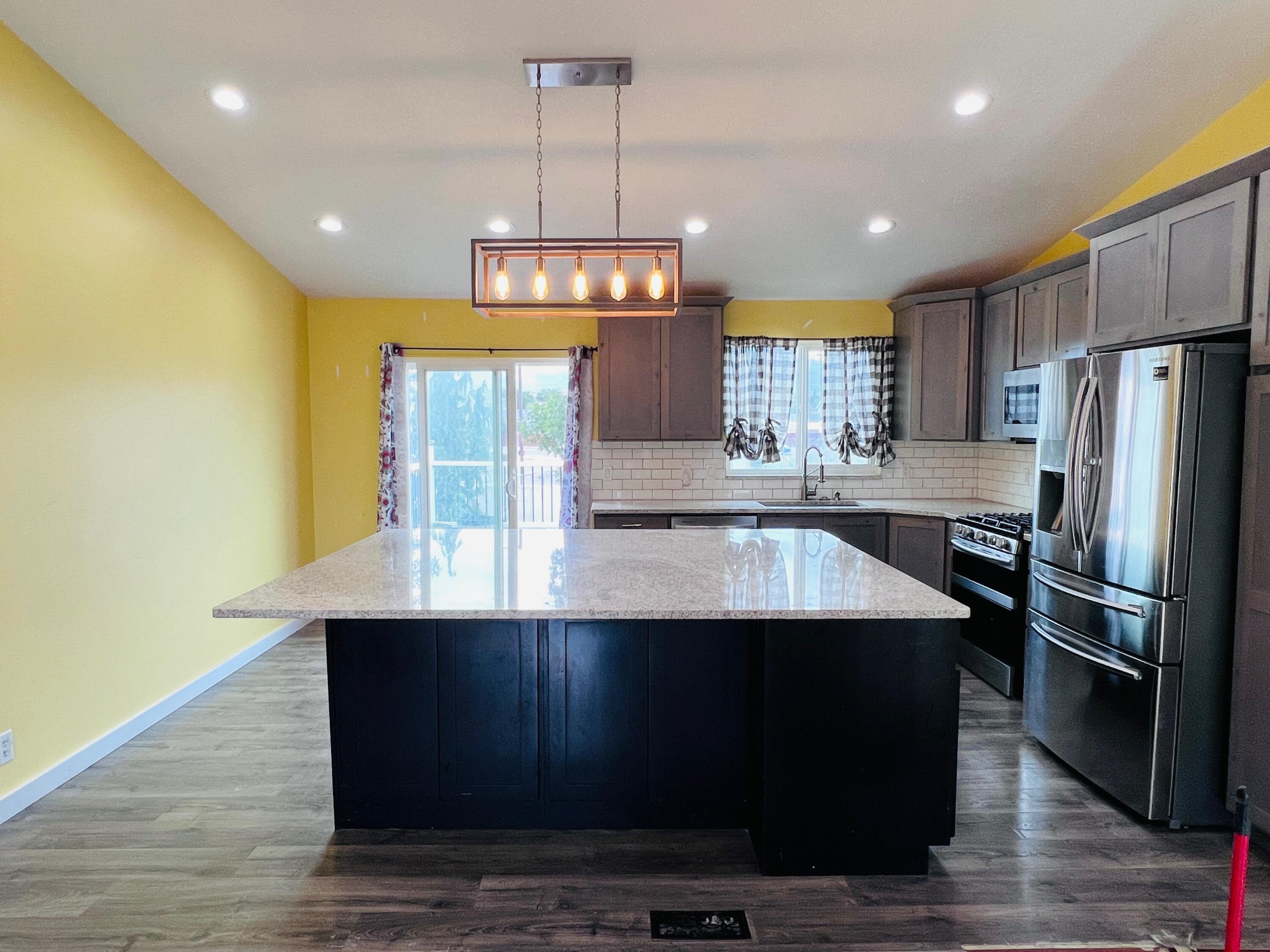 5553 W Sunbury Place