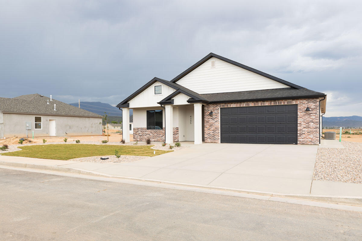 4345 W 250 North CIR