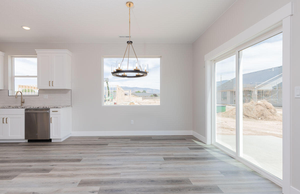 4345 W 250 North CIR