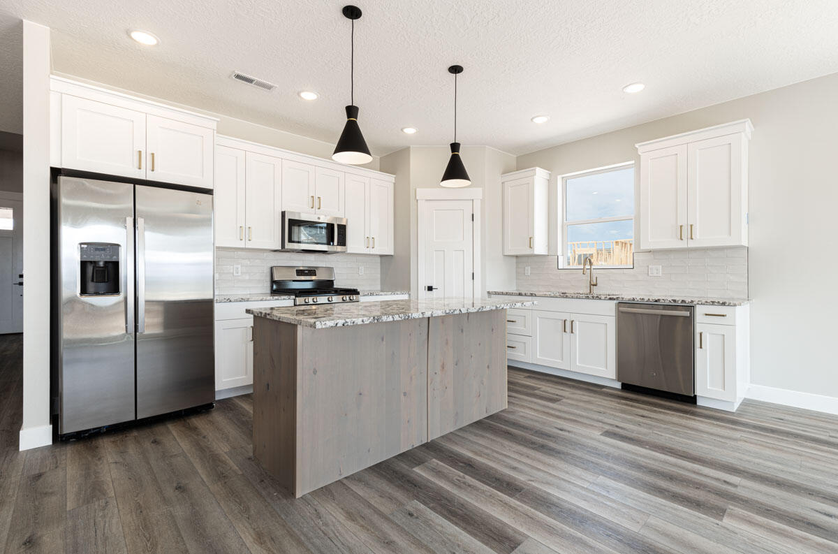 4345 W 250 North CIR