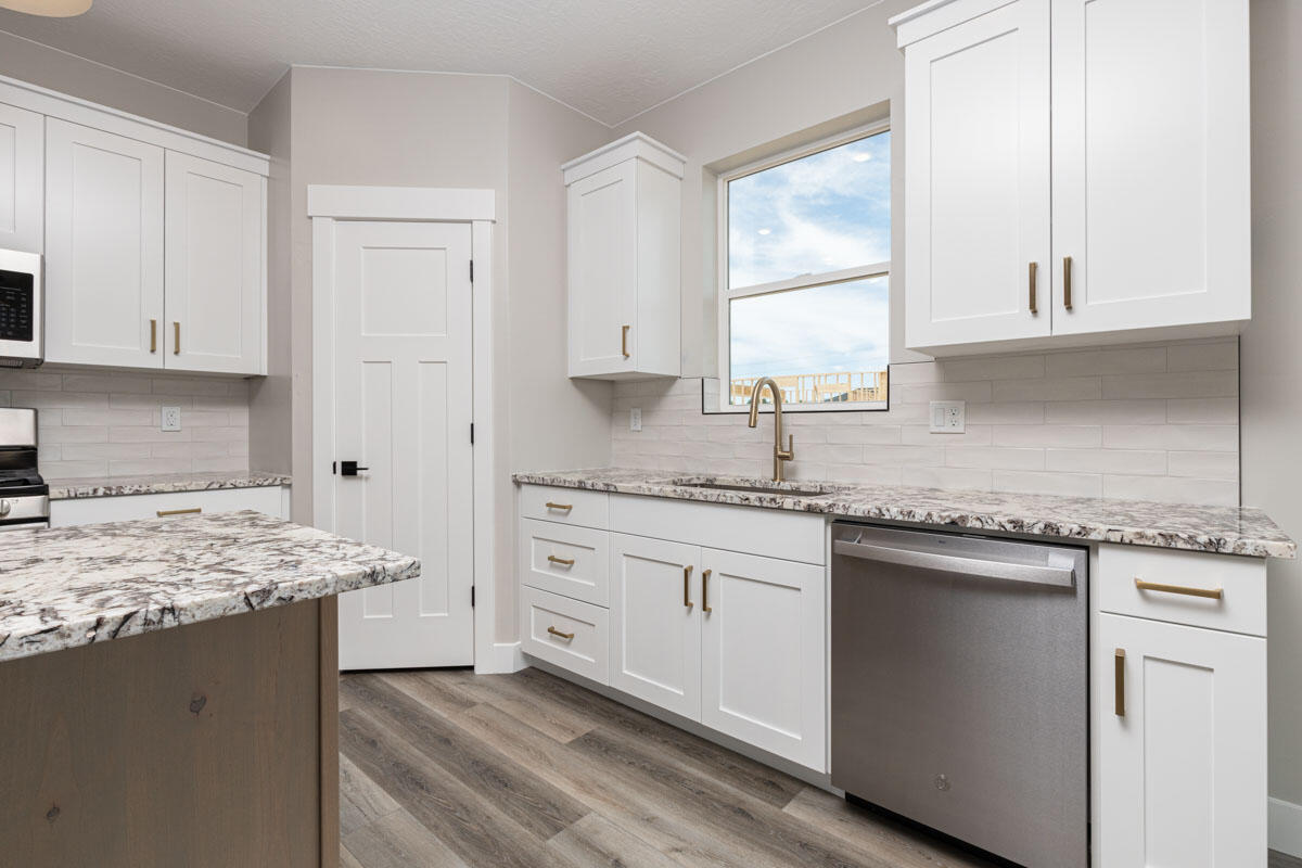 4345 W 250 North CIR