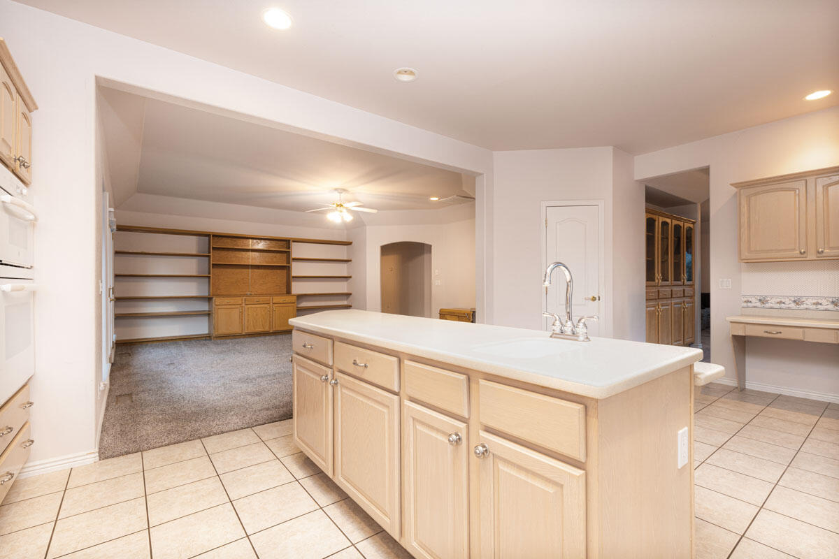 1794 S Cross Hollow DR