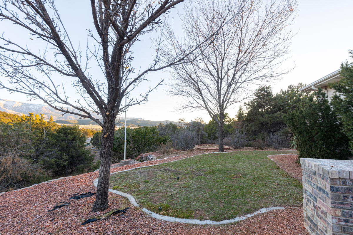 1794 S Cross Hollow DR