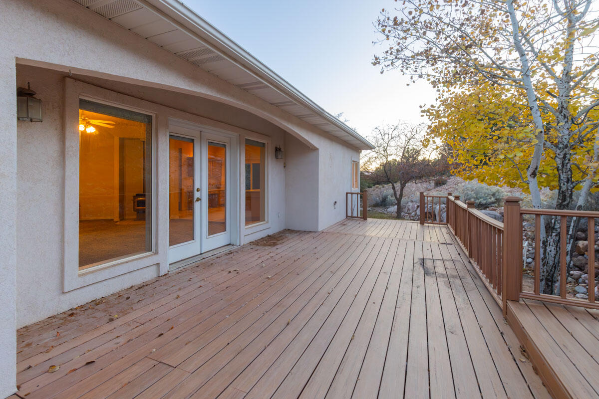 1794 S Cross Hollow DR