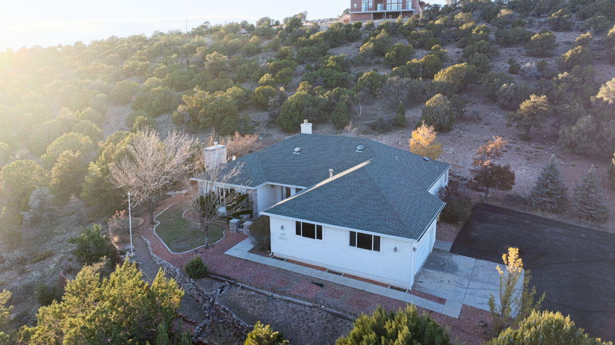 1794 S Cross Hollow DR