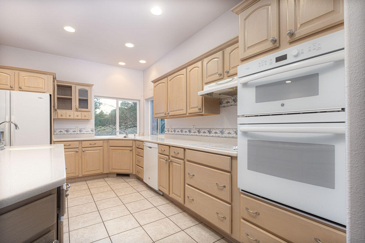 1794 S Cross Hollow DR