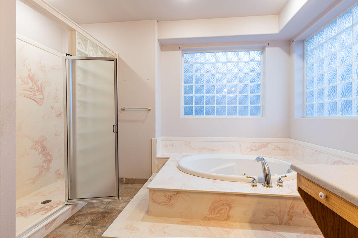 1794 S Cross Hollow DR