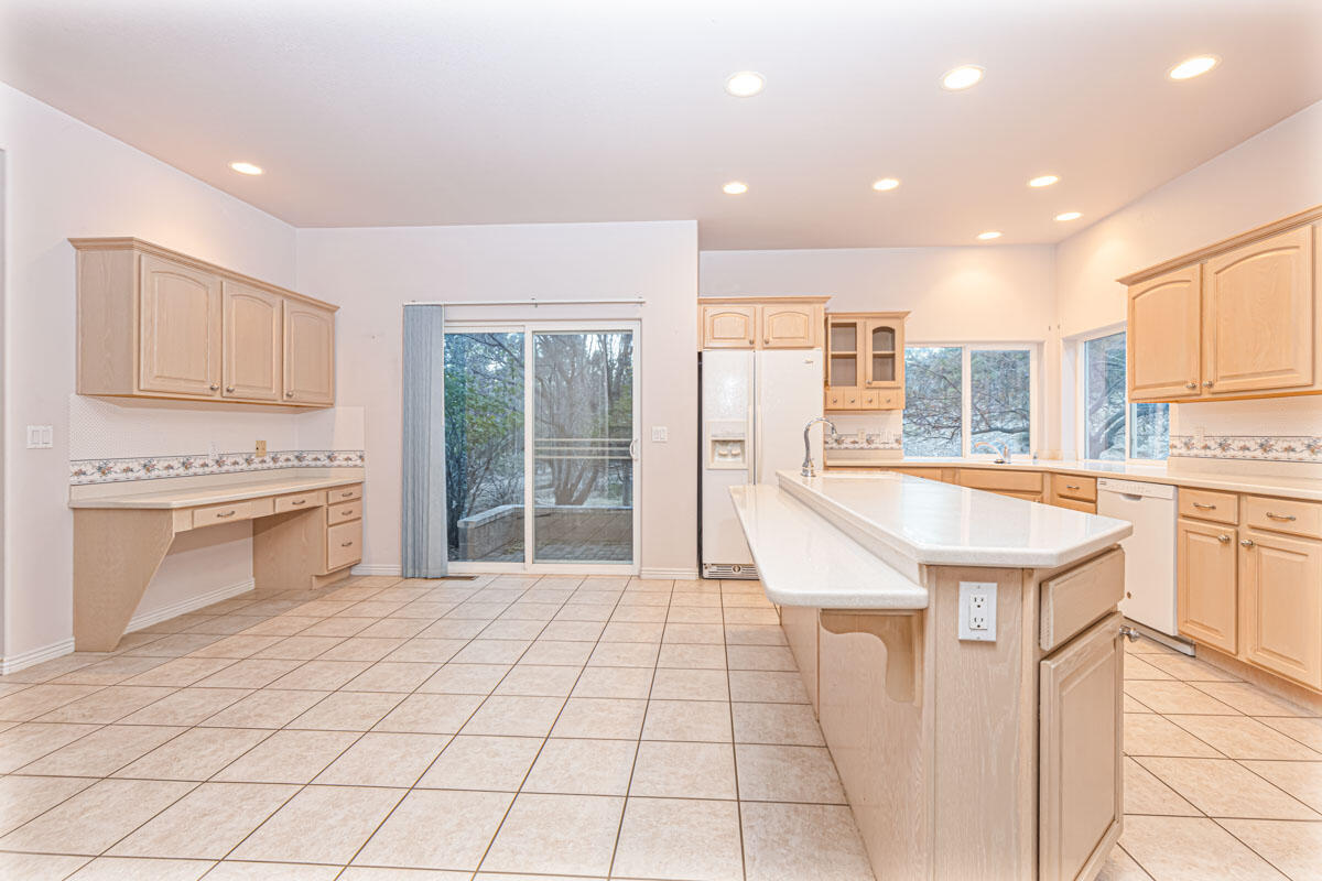 1794 S Cross Hollow DR