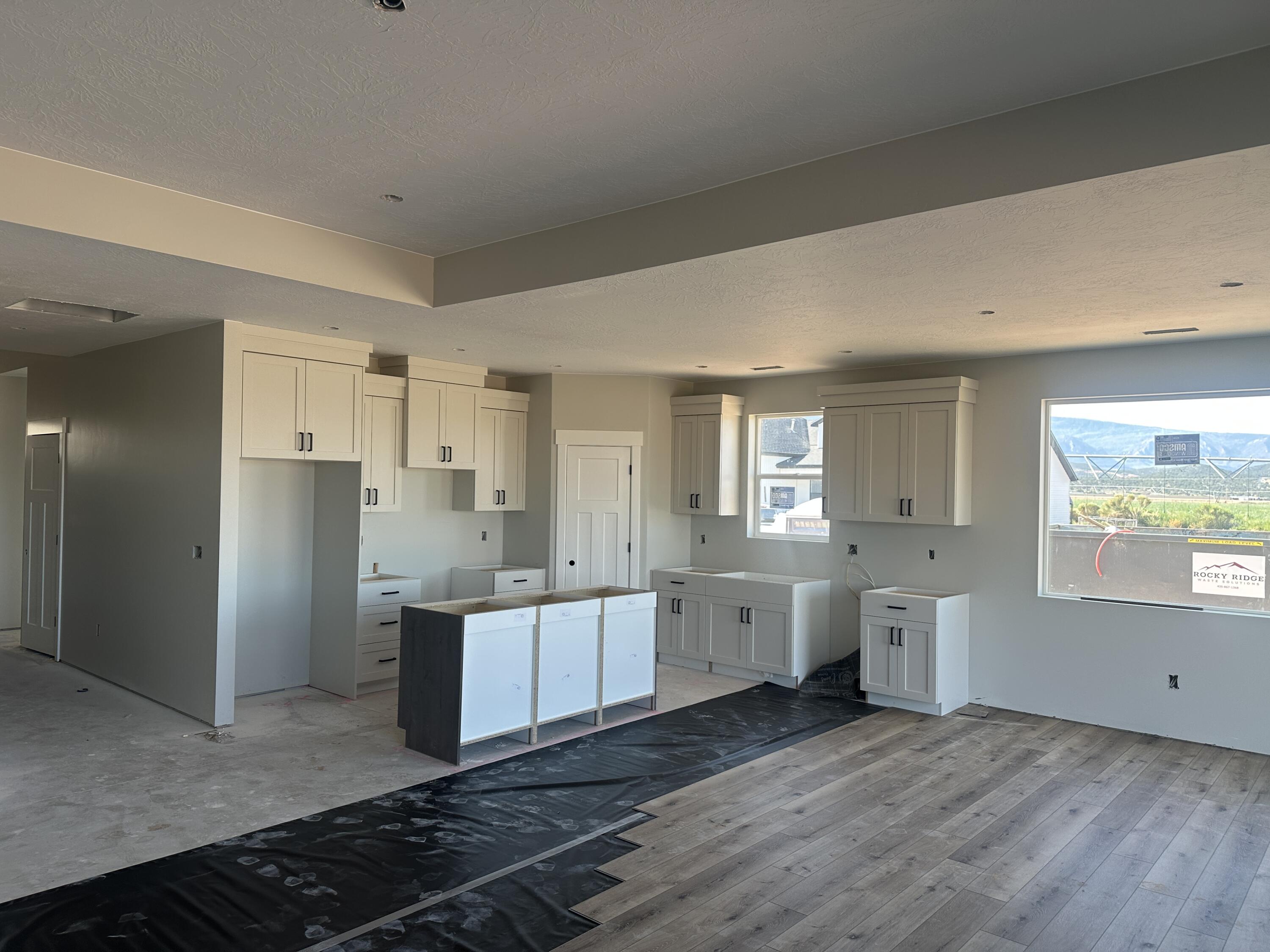 1127 N 3325 W (Yucca St)