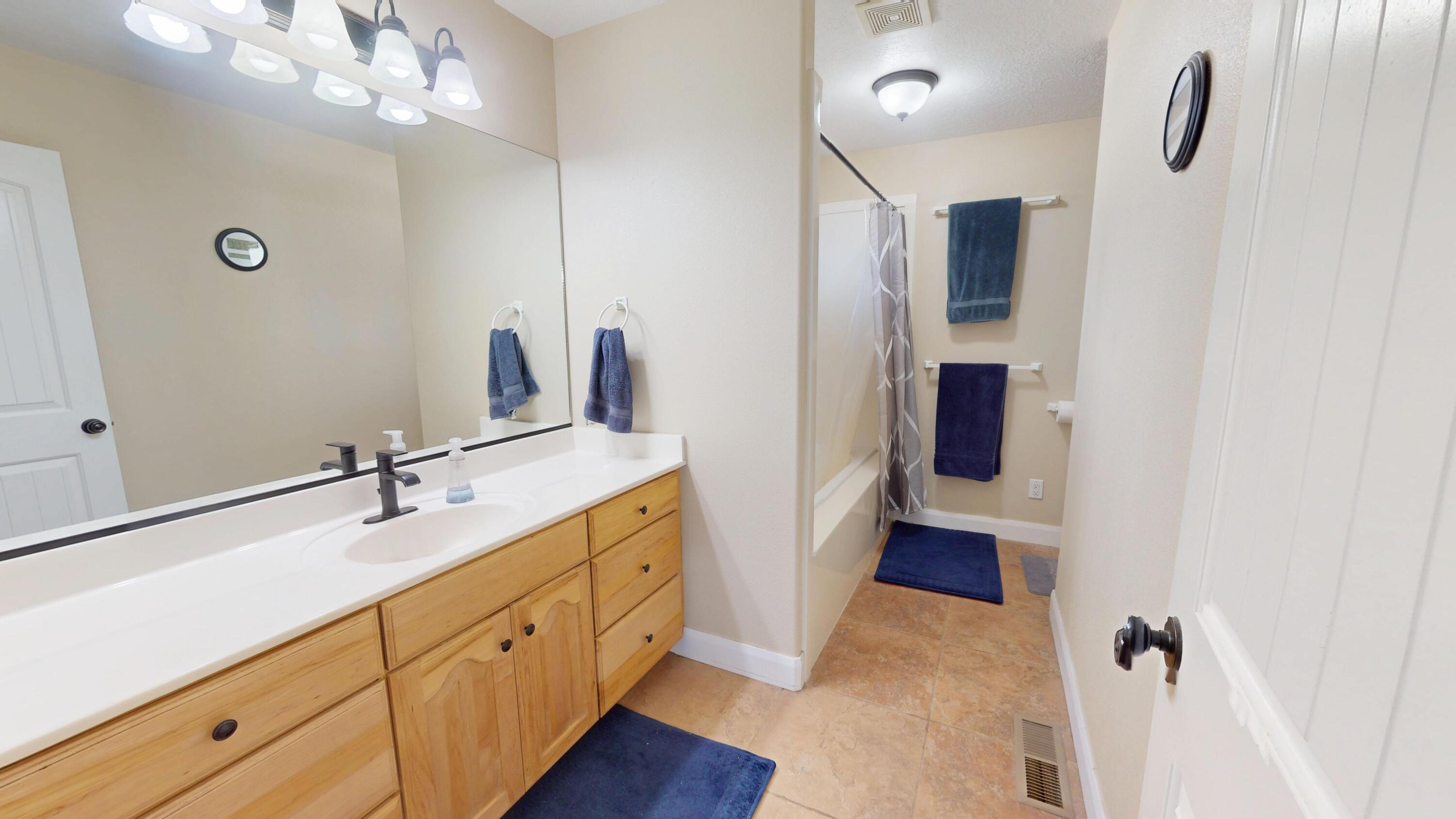 111 W 2925 N, CIR CIR