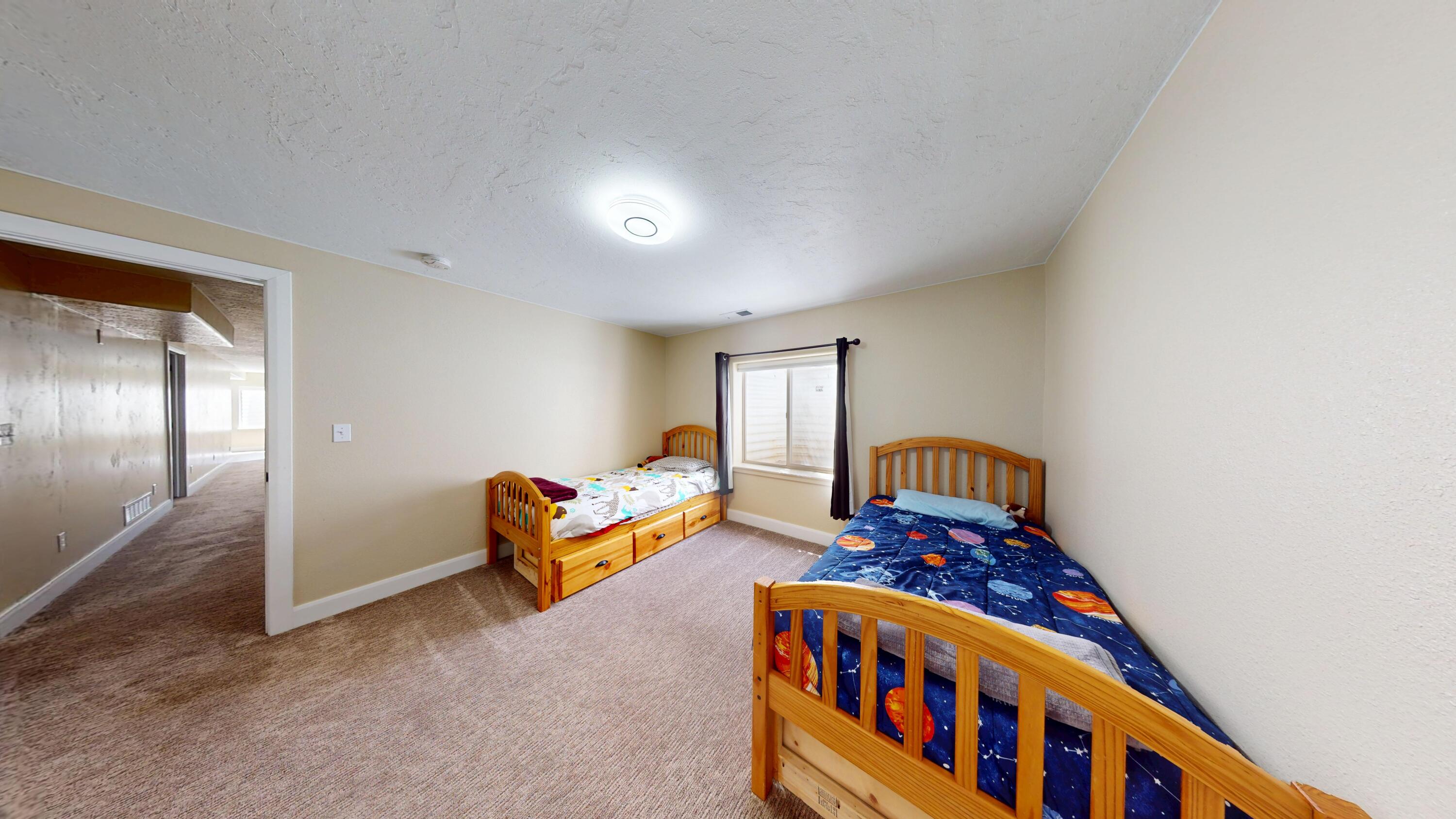 111 W 2925 N, CIR CIR