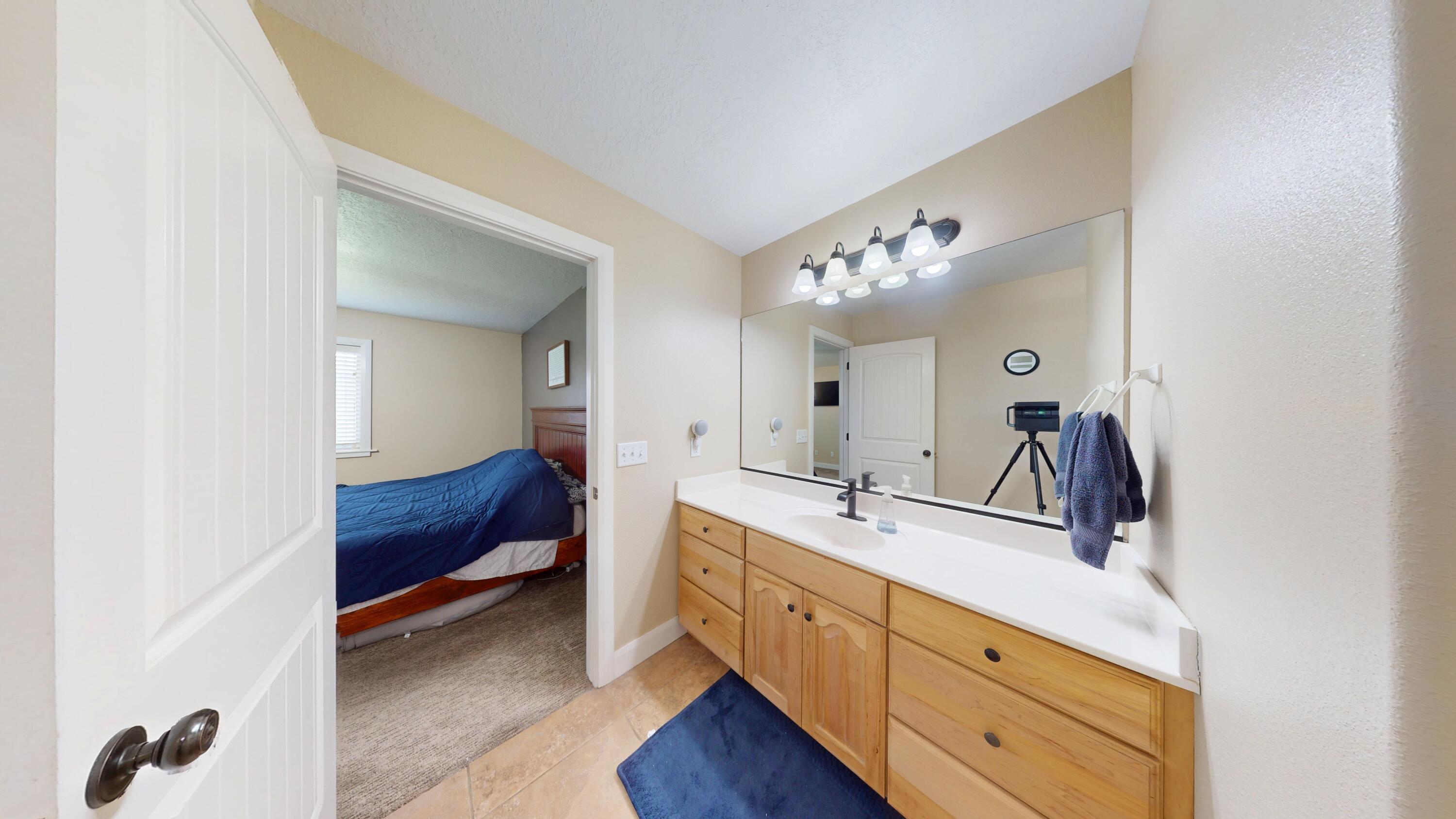 111 W 2925 N, CIR CIR