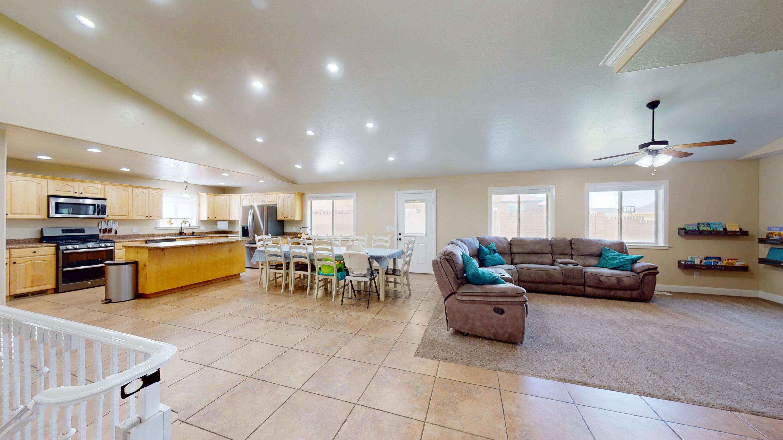 111 W 2925 N, CIR CIR