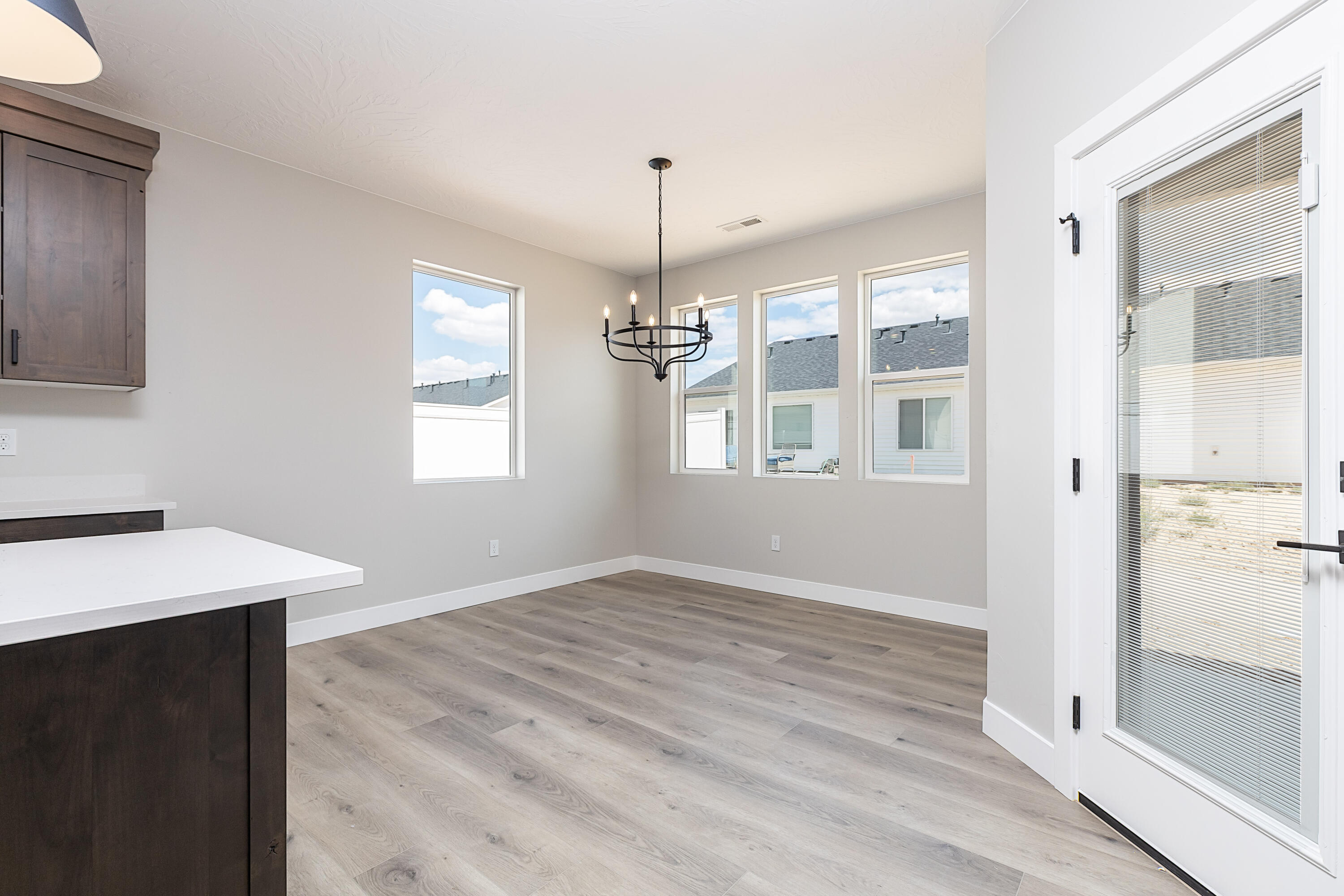 1126 N Yucca (3325 W) ST