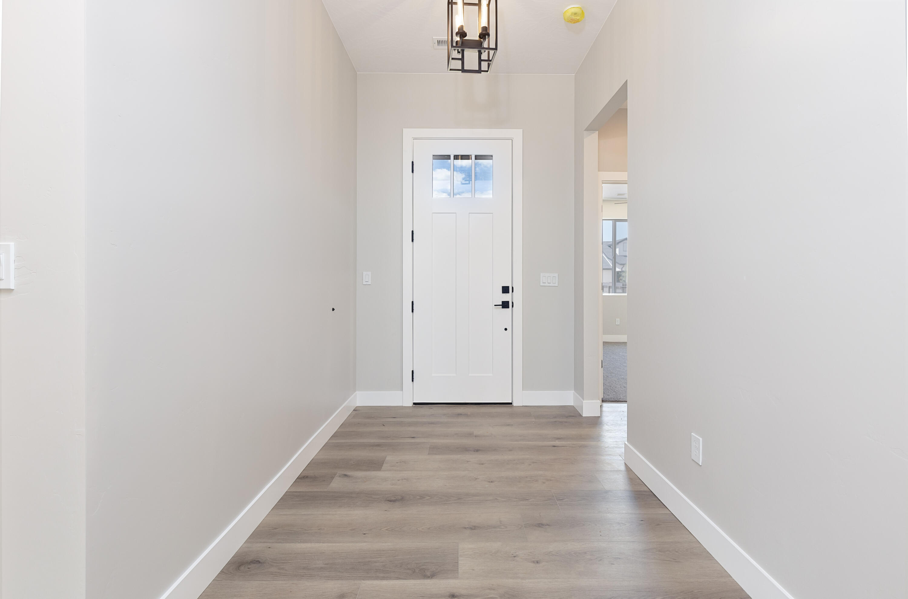 1126 N Yucca (3325 W) ST